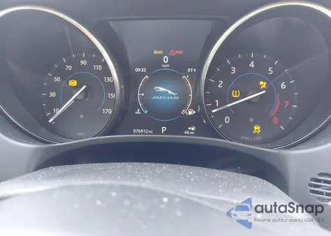 2017 Jaguar Xe 35T Premium z USA, uszkodzony, nr VIN SAJAD4BV8HA974695